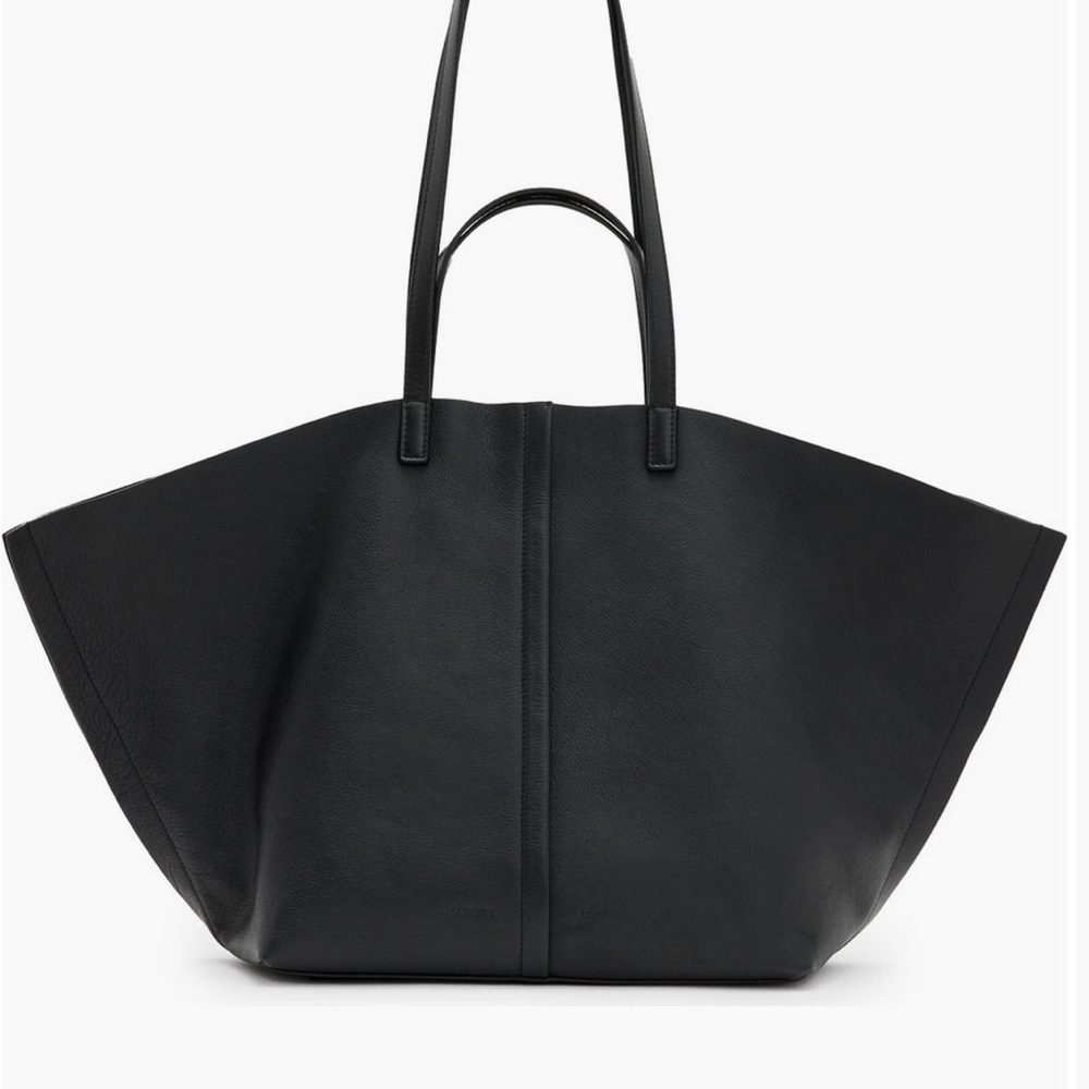 🔥All Saints Phoenix East West Tote🔥
🚨BRAND NEW WITHOUT TAGS - NEVER USED🚨